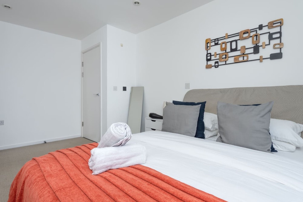 Old Street - Sleek Apartment
