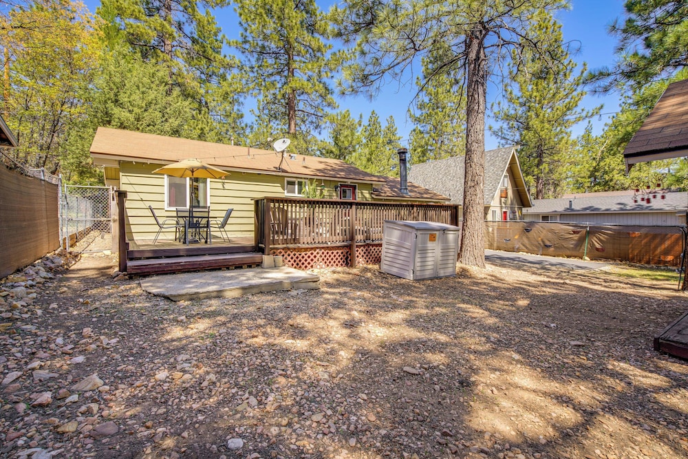 5 Mi to Big Bear Lake: Pet-friendly Gem Near Hikes