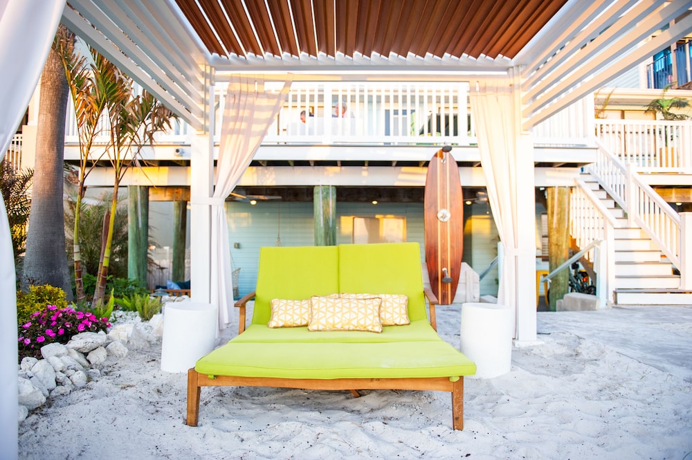 Sunburst Inn