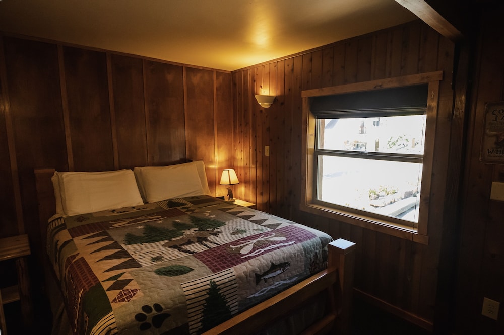 Embers Lodge and Cabins