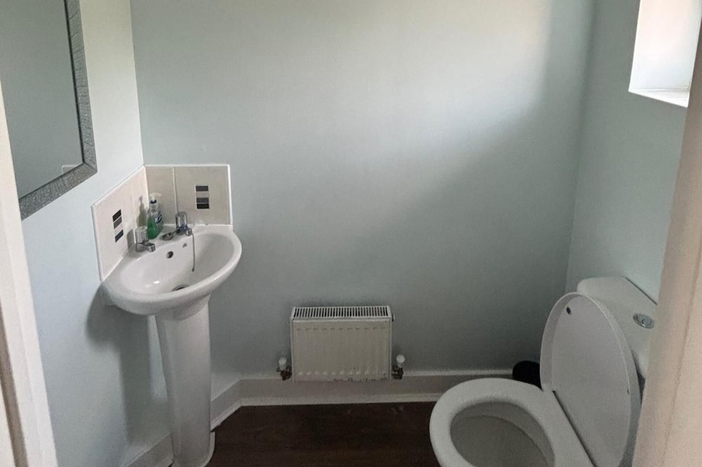 Trowbridge House, Long Stay Disc, Parking, Wifi