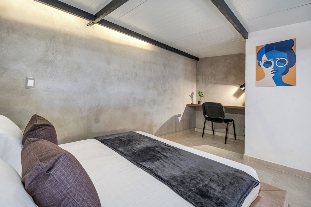 Apartamentos La Joaquina by HOUSY HOST