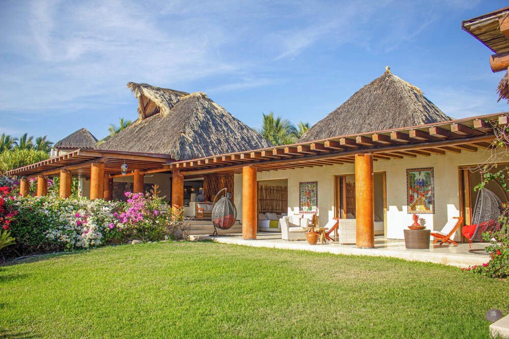 Casa Irekua Luxury beachfront retreat