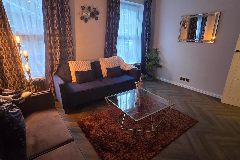 1BR Sleeps6 Elizabethline Ws98
