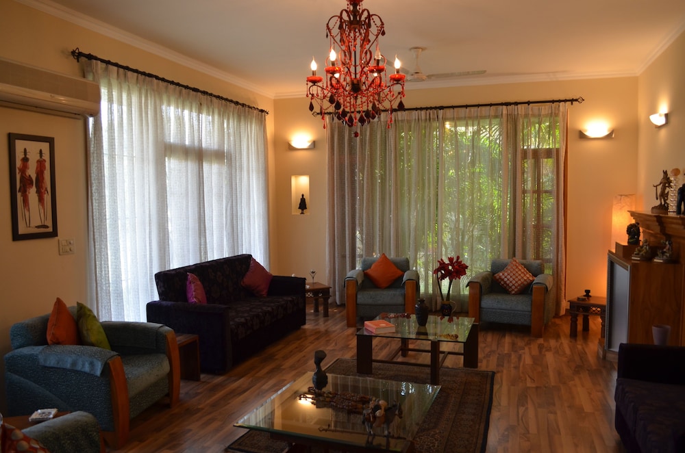 Malik's Villa Menage view 4