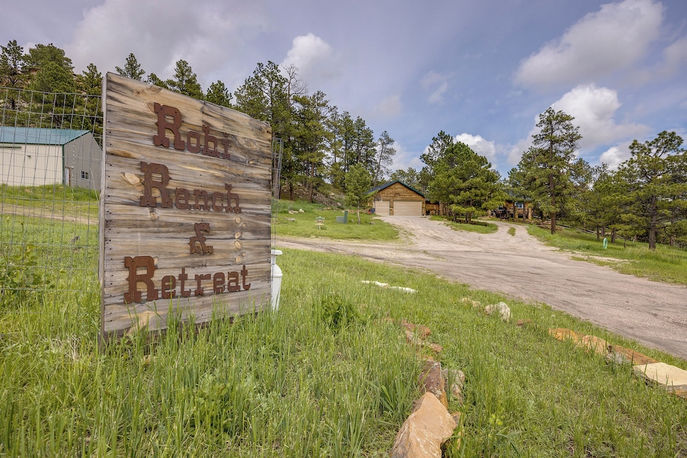 Peaceful Colorado Ranch Retreat w/ Deck & Acreage