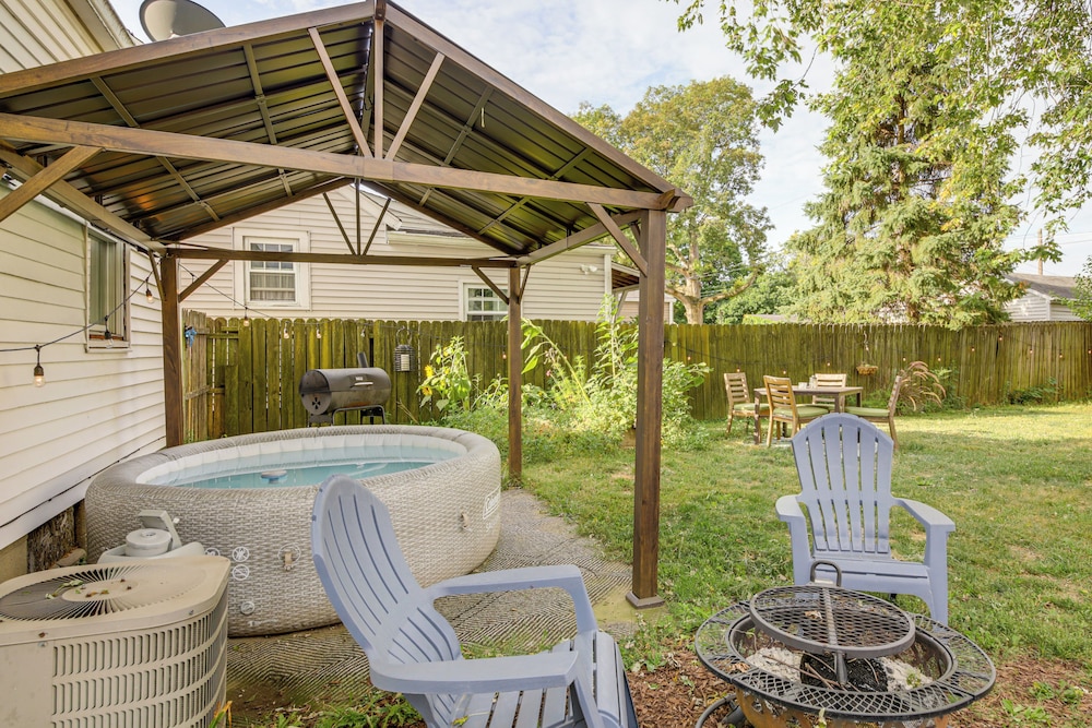 2 Blocks to Main St: Walkable Beech Grove Home!