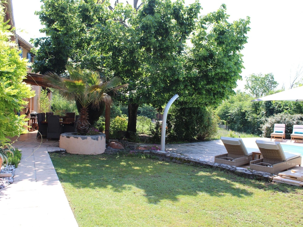 Cosy Holiday Home With Pool in Callian
