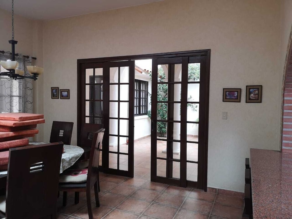 CASA DE HUÉSPEDES