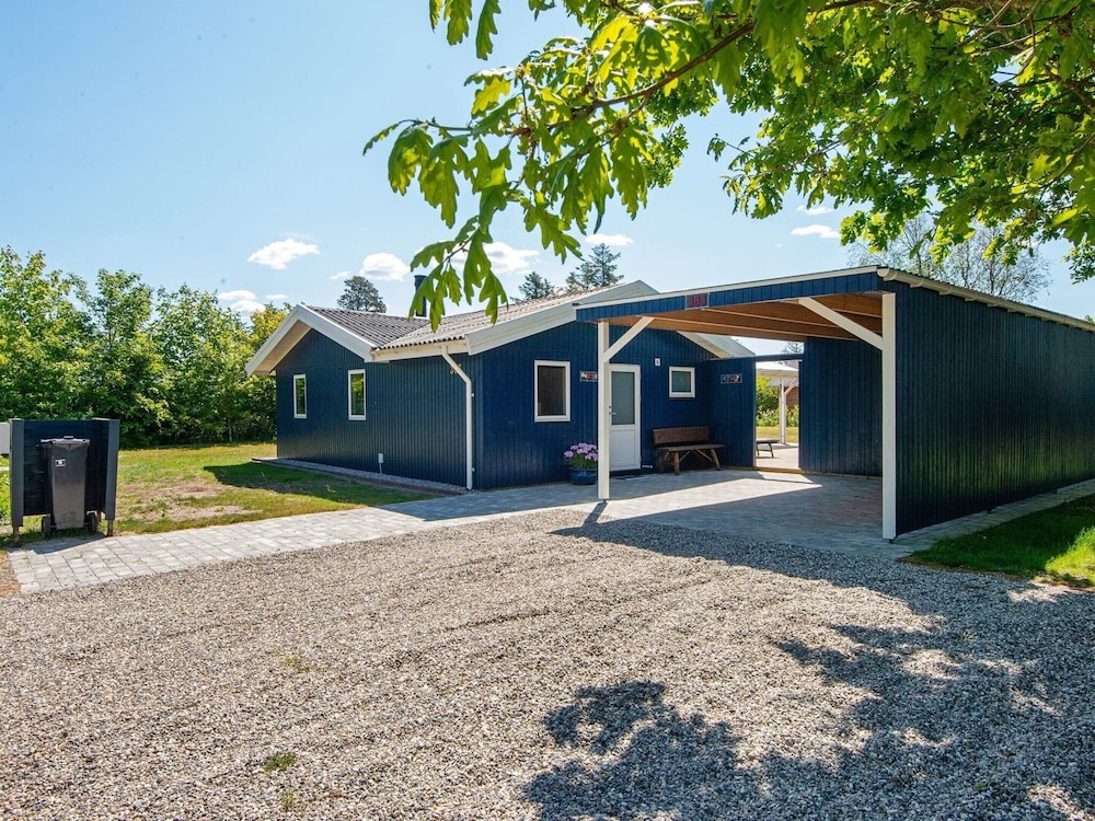 6 Person Holiday Home in Ulfborg