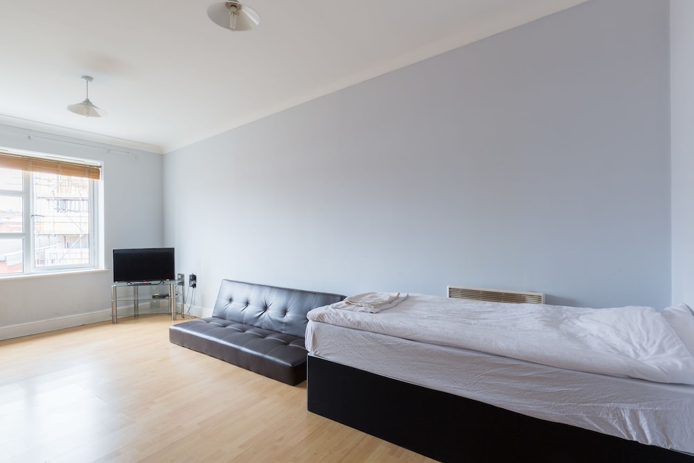 Birmingham Serviced Apartment - The Qube