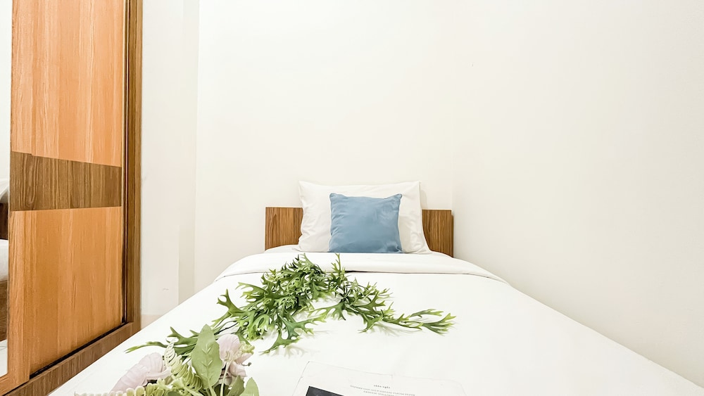 Minimalist Scandinavian Touch 2Br Apartment At Podomoro Golf View