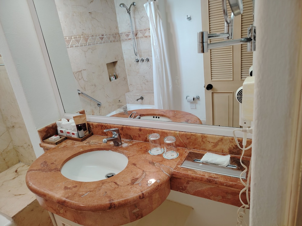 Sunset Fishermen Beach Resort Room 344 A&B