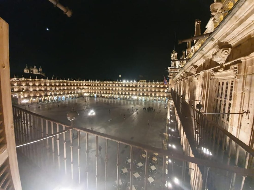 Principal Plaza, en la Misma Raiz