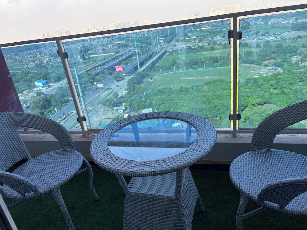The Cosette Corner @Gaur city center