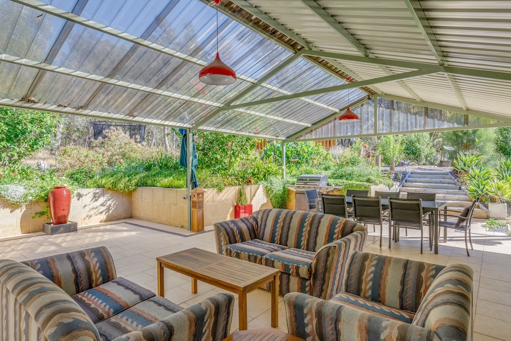 Devonleigh Bed & Breakfast