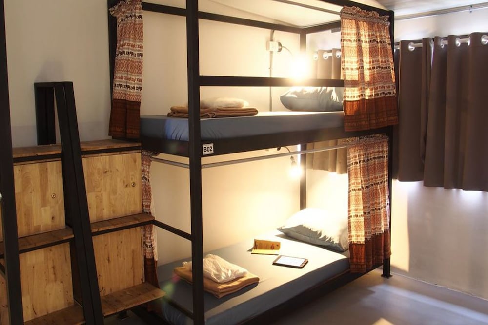 D Hub Hostel