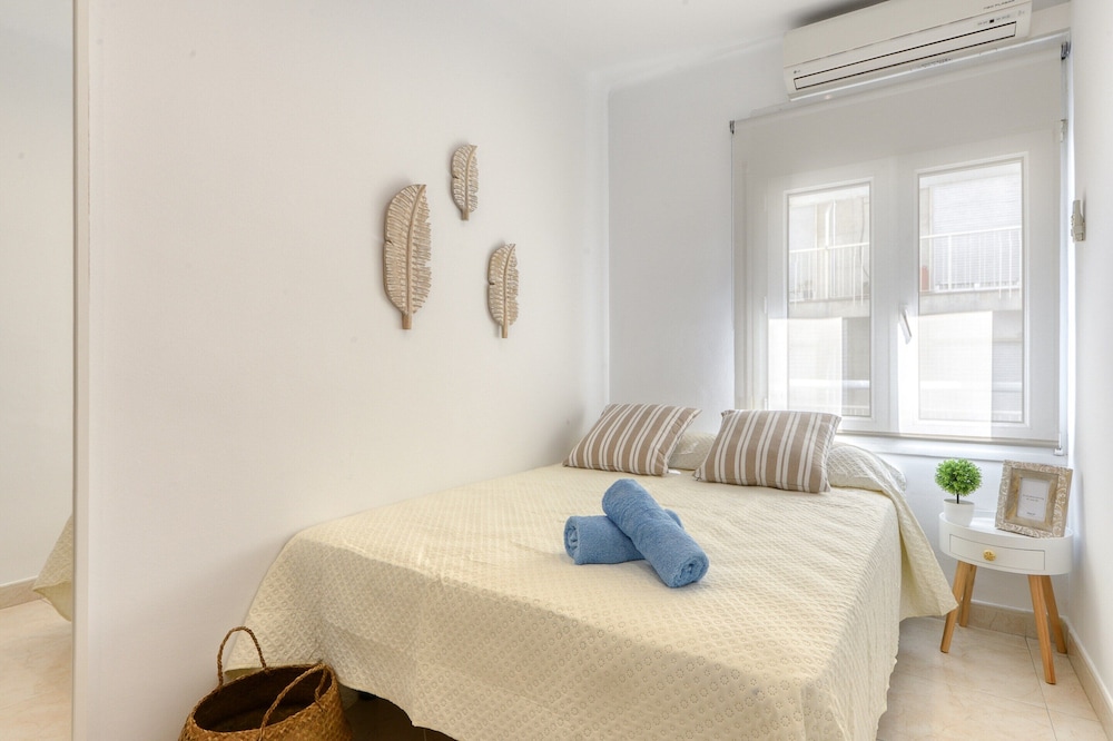Pretty Apartment With Balcony