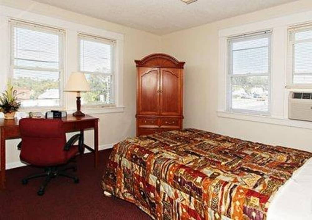 Regal Inn Suites - Property Image 37
