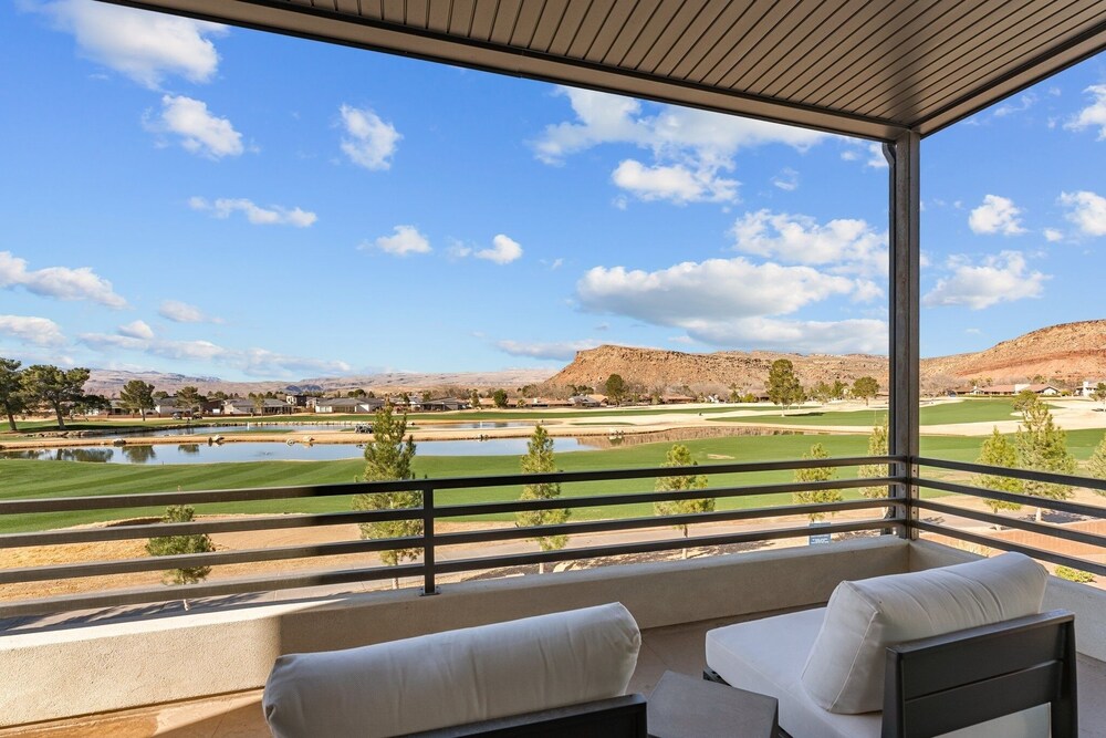 Villa #20 At Bloomington Country Club 3 Bedroom Condo