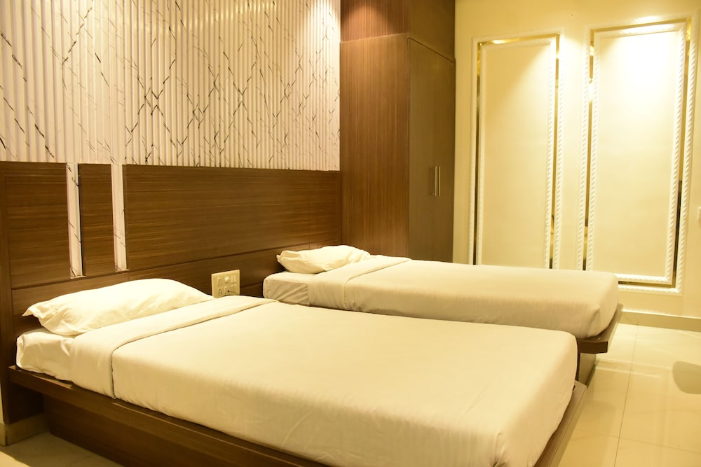 Hotel Kumar International
