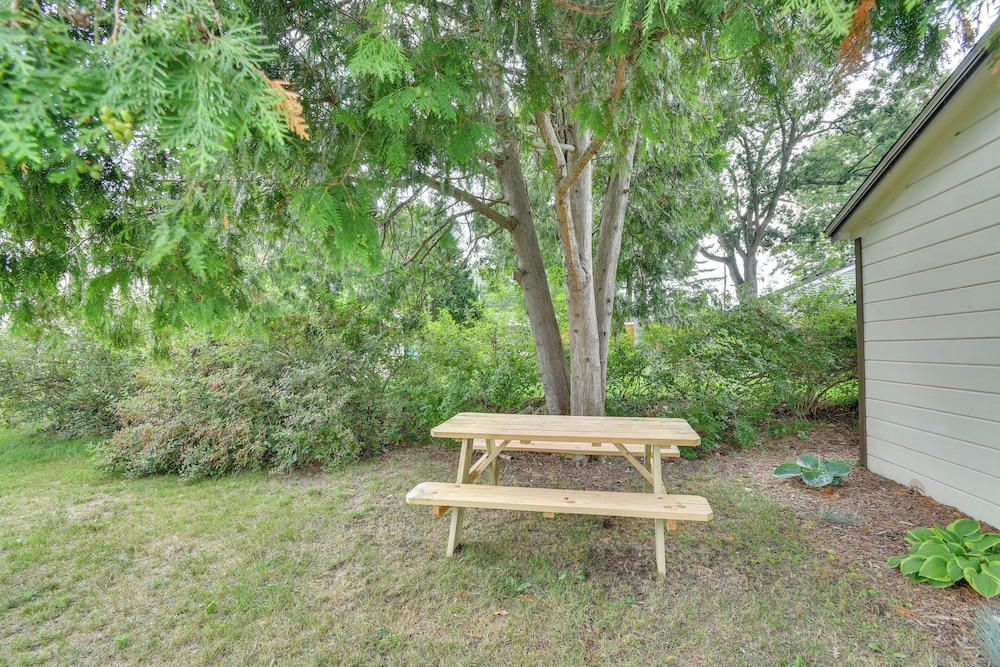 Steps to Water: Houghton Lake Cottage!