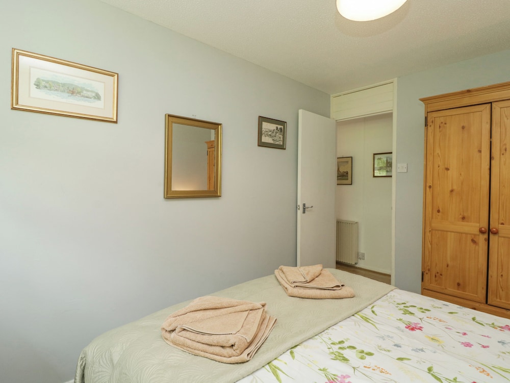 9 Manorcombe Bungalows