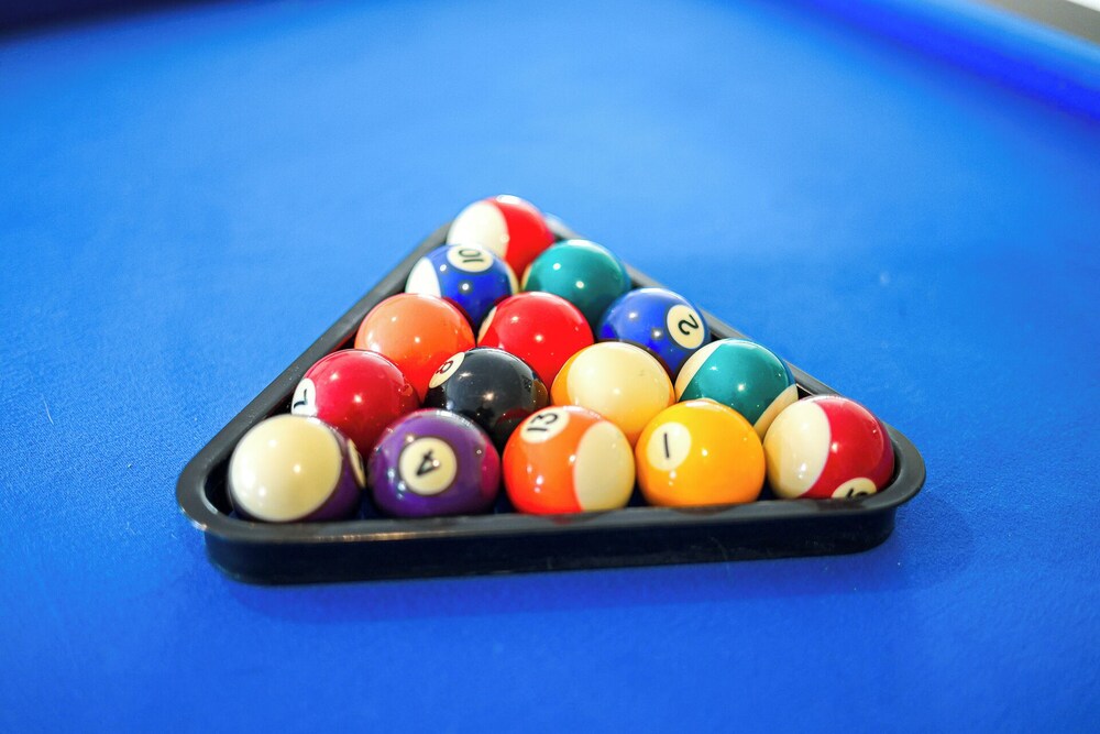 StayAU Family Retreat w/Pool Table in Cranbourne