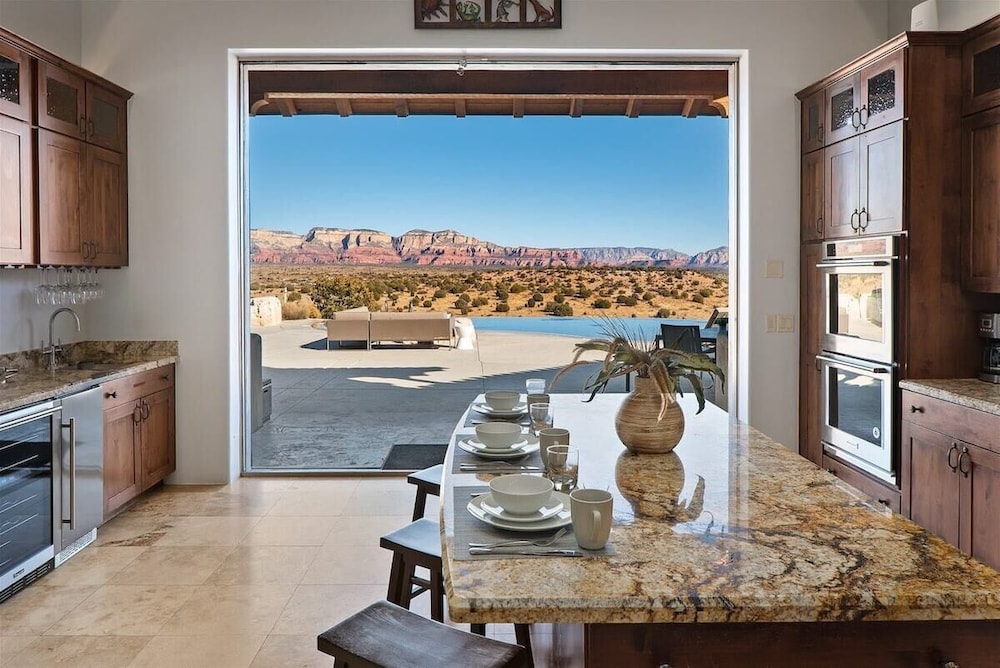 The Sanctuary at Sacred Mesa-infinity Pool-sedona