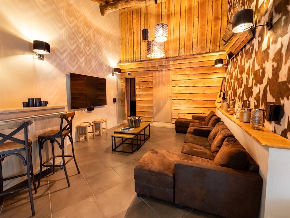 Villa in Coo With Indoor Pool & Near Waterfalls