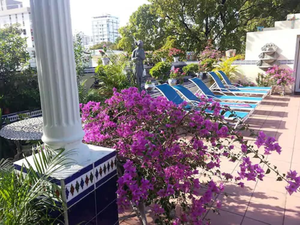 Hotel Iberia - Property Image 5