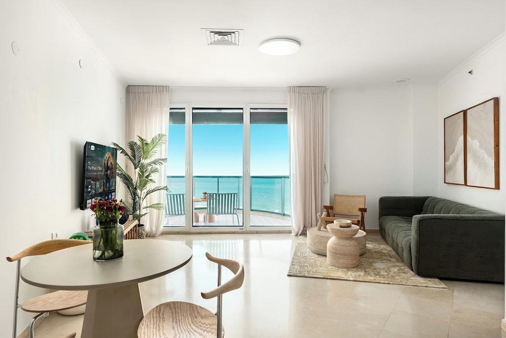 Panoramic Sea View Escape by Sea N' Rent