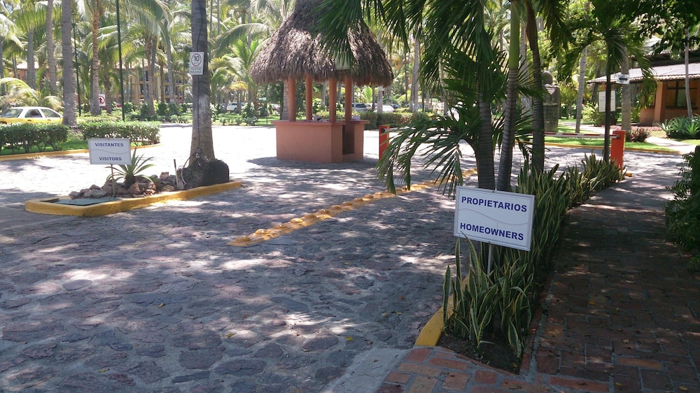 Los Tules Villas del Sol