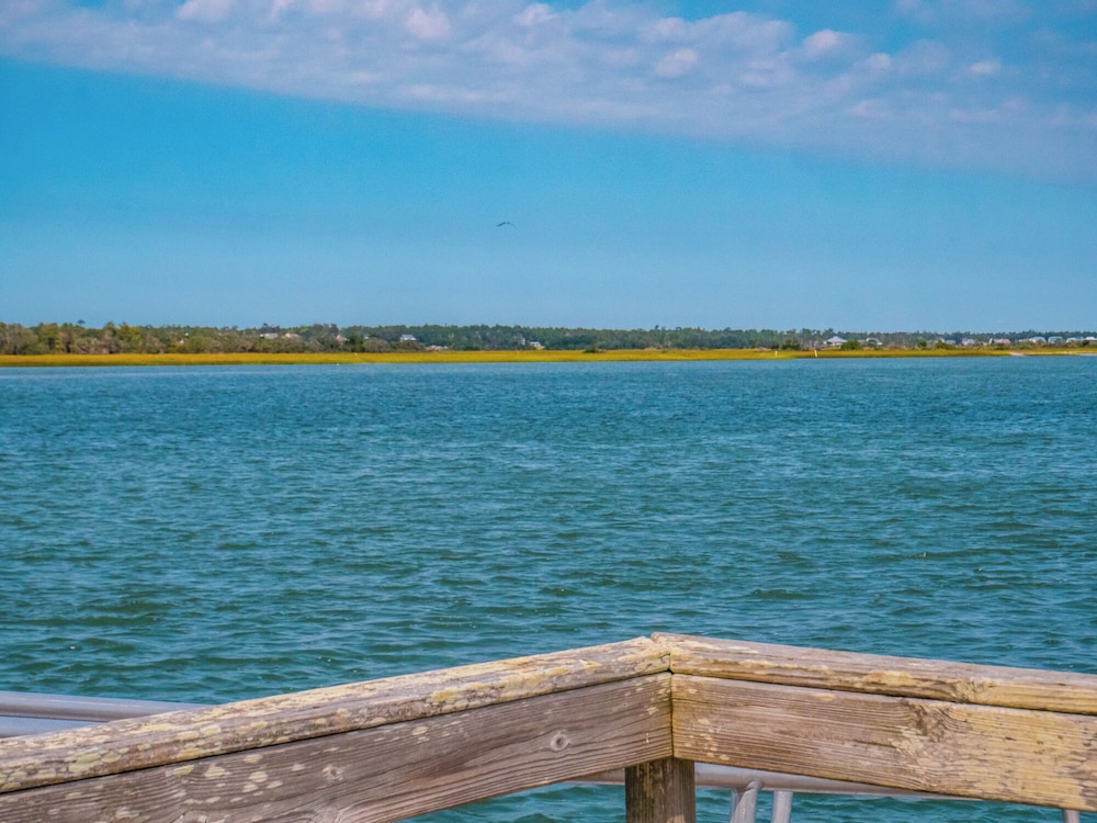 Bear's Den by Topsail Realty