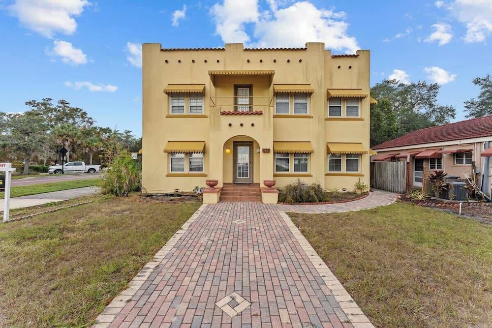 304 Lakeshore - Unit 1 and 2