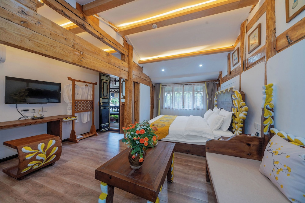 Yiyuan Snow Mountain View Historical Naxi House - Lijiang Old Town Mufu branch