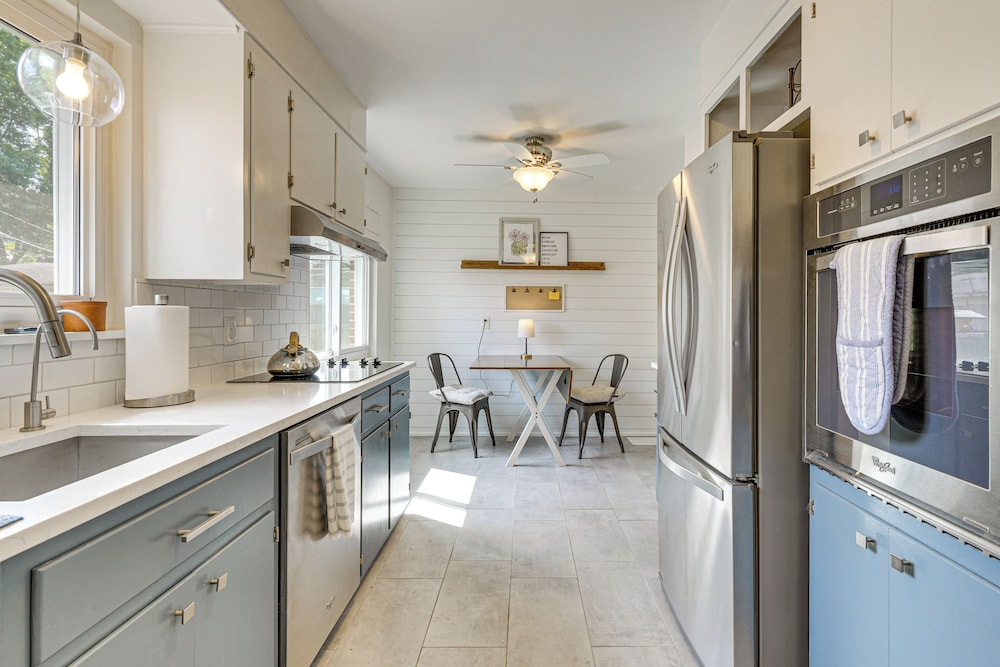 3 Mi to Ohio State: Updated Home w/ Yard!