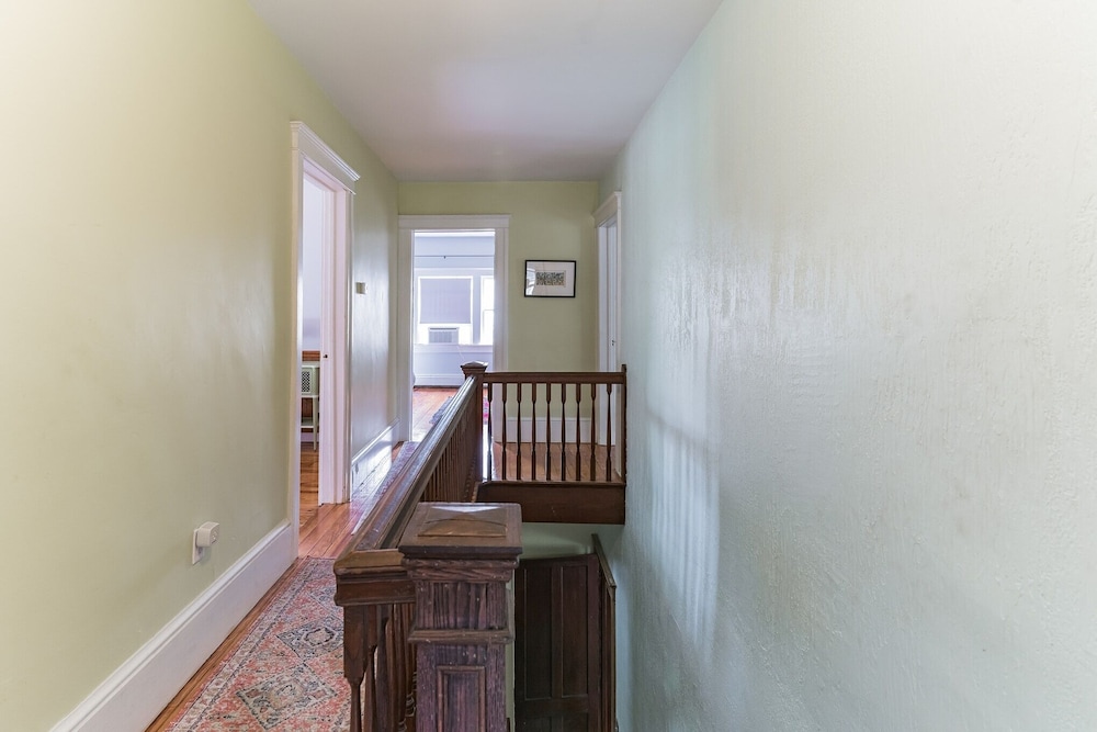 Spacious Victorian Home With Mountain Views And Lots Of Fun Extras!! 5 Bedroom Farmhouse by Redawning - Property Image 17