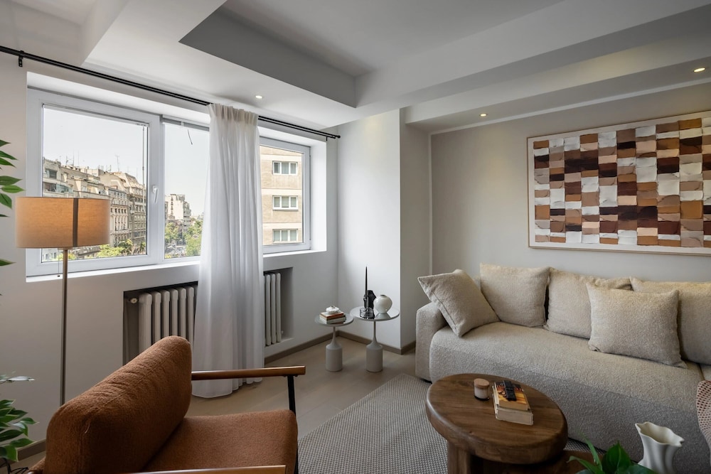 Grand 3BR Near Athenaeum Calea Victoriei