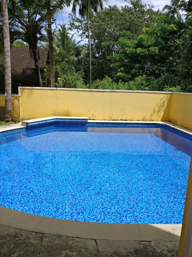 Sunshine Villa