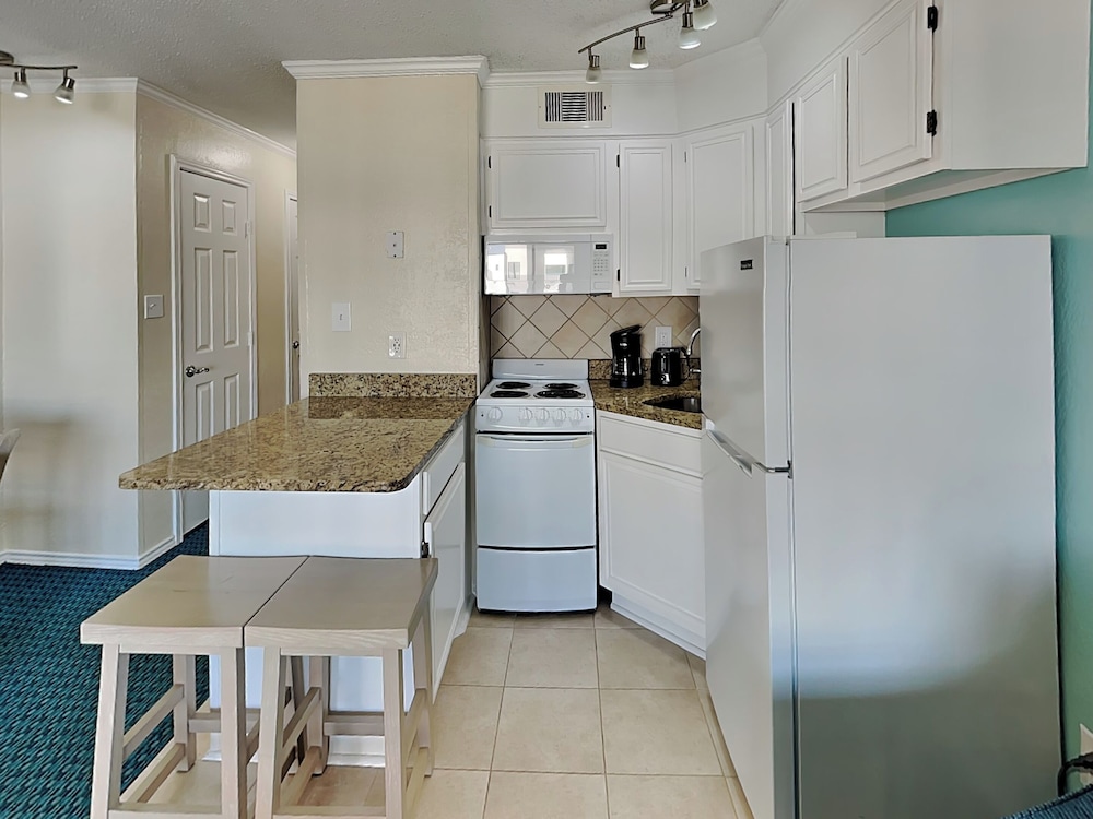 Casa Del Mar 350-front Facing