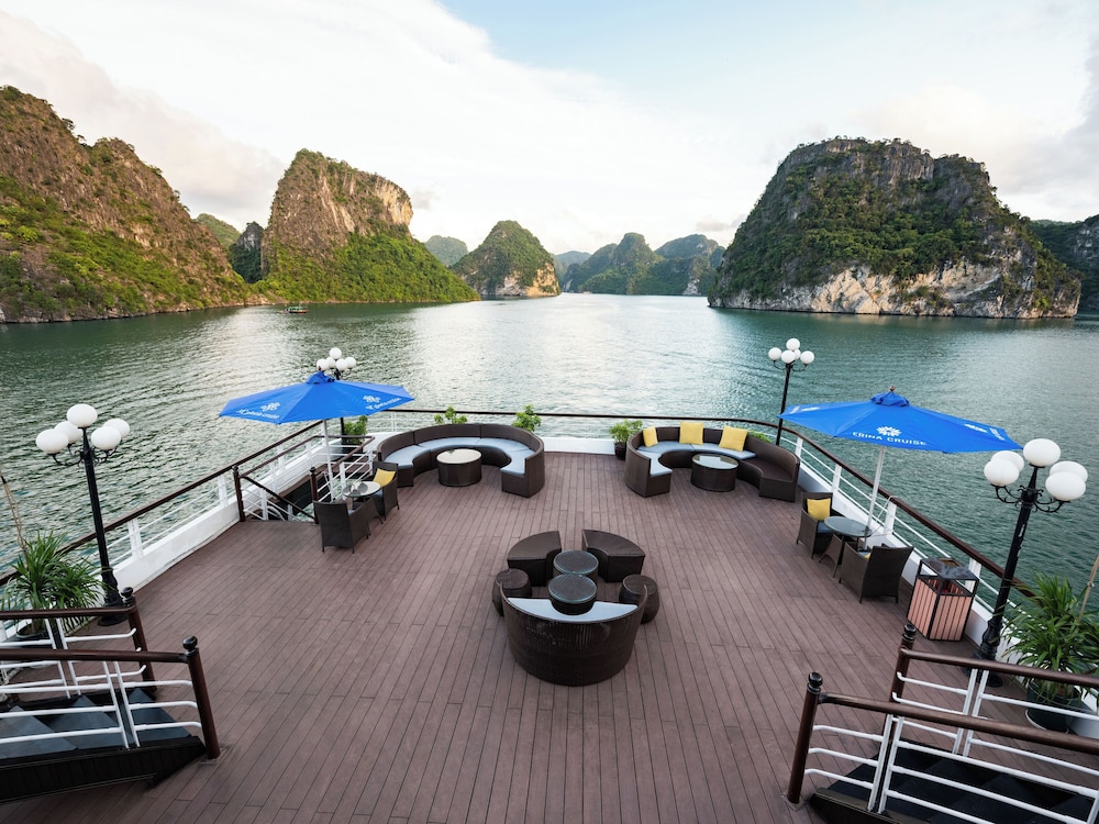 Rosa Boutique Cruise
