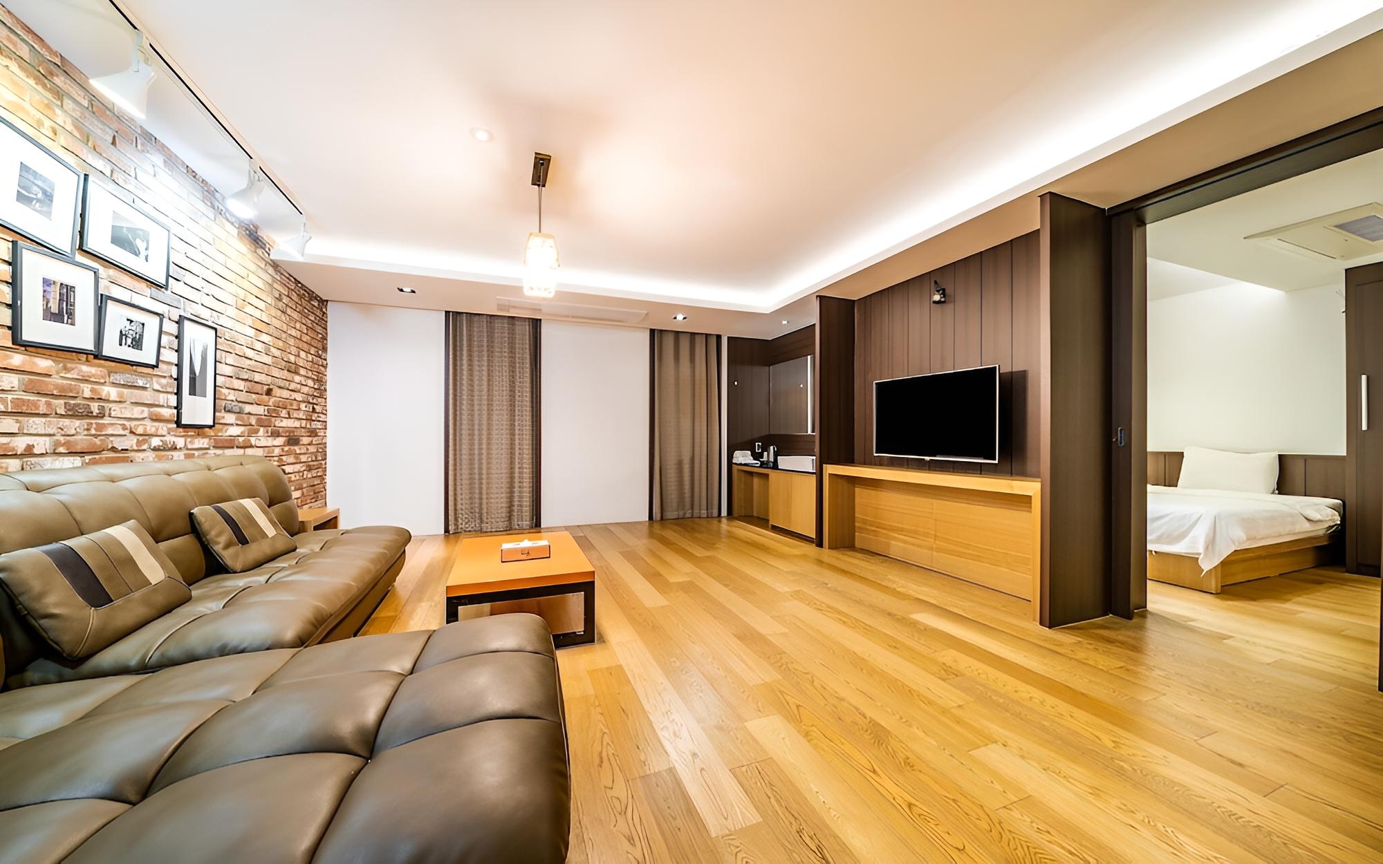 Incheon Ali Suite Hotel