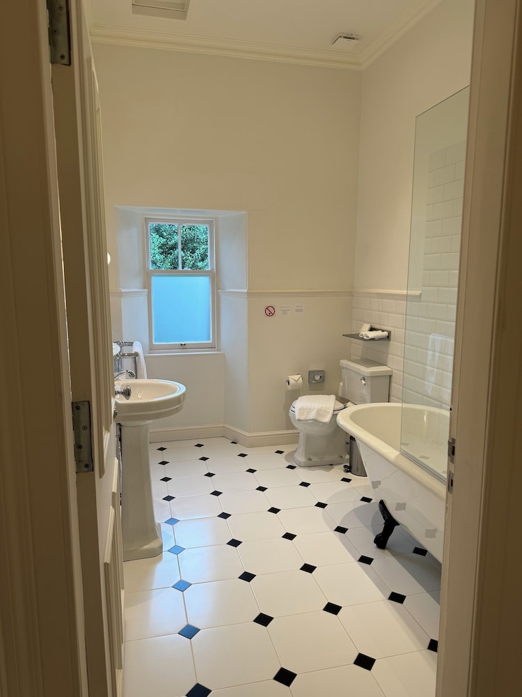 Wellwood Manor Guest House