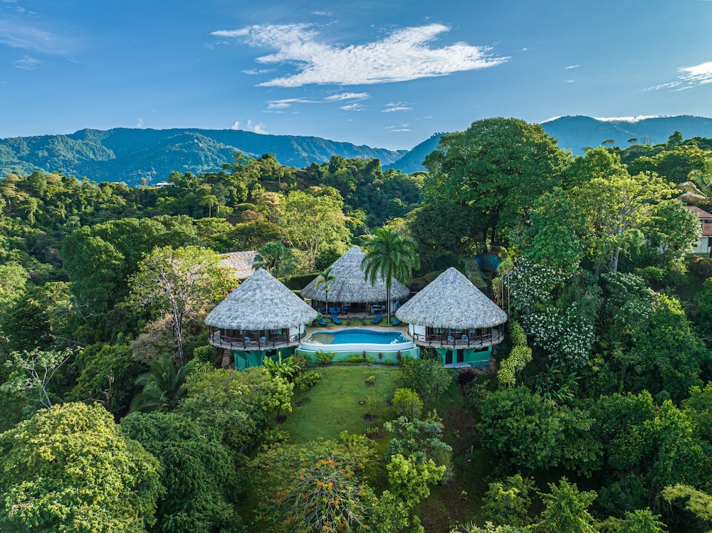 Authentic Jungle Ocean Escape by Pura Villas