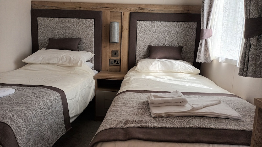 Project Binka - Luxury Caravan / Lodge 2 Bedrooms view 4