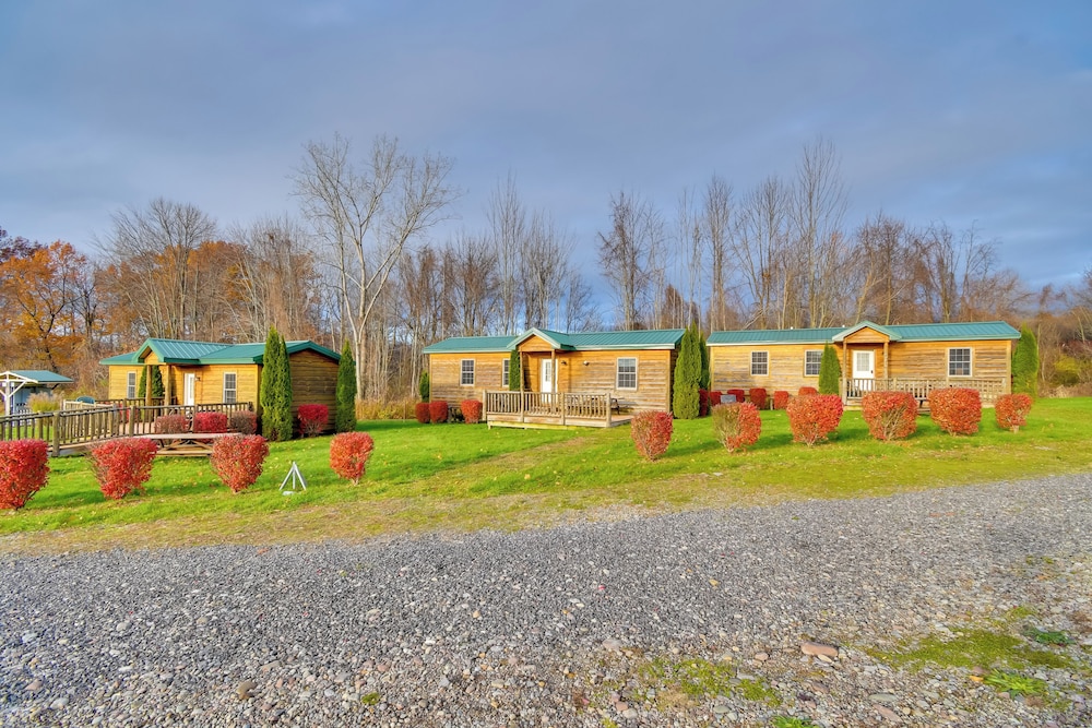 Lakefront Relaxation & Adventure: Sodus Bay Cabin
