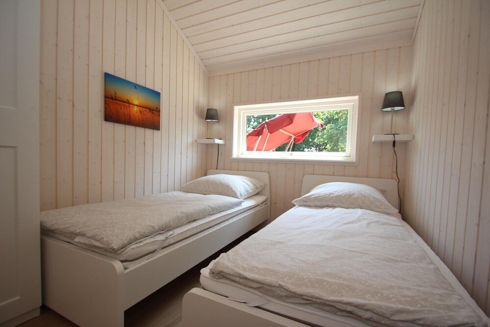 Ferienhaus mit Pool und Sauna am Duemmer See