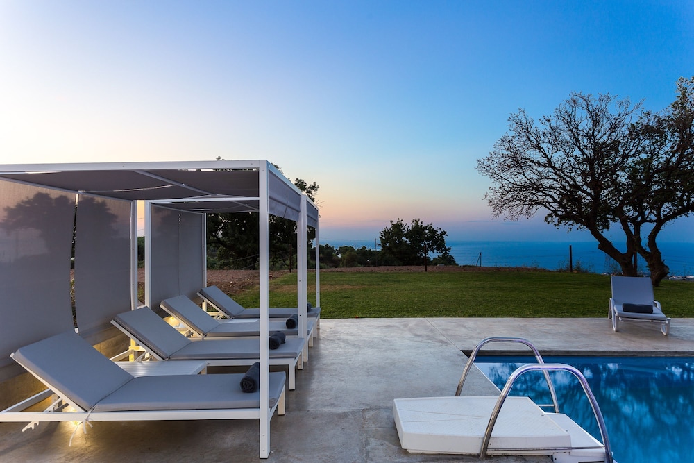 Villa O2 - With Private Heated Pool view 2