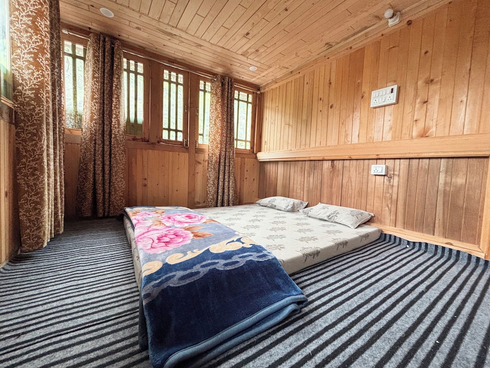 Viraaj Homestay